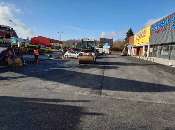 Parking de la zone commerciale Noyelles Godault