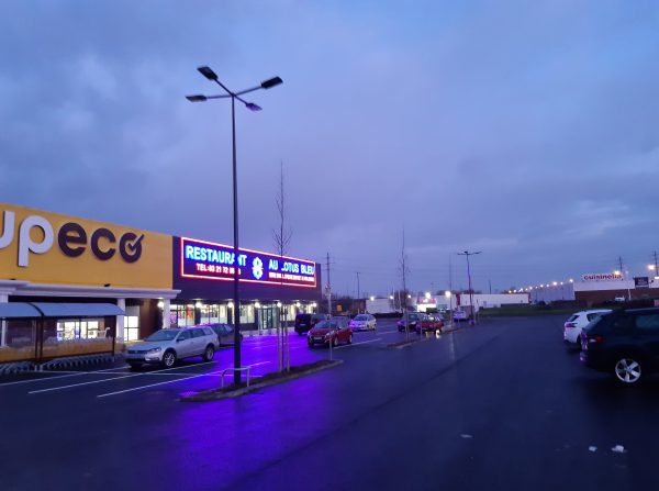 Parking de la zone commerciale Noyelles Godault