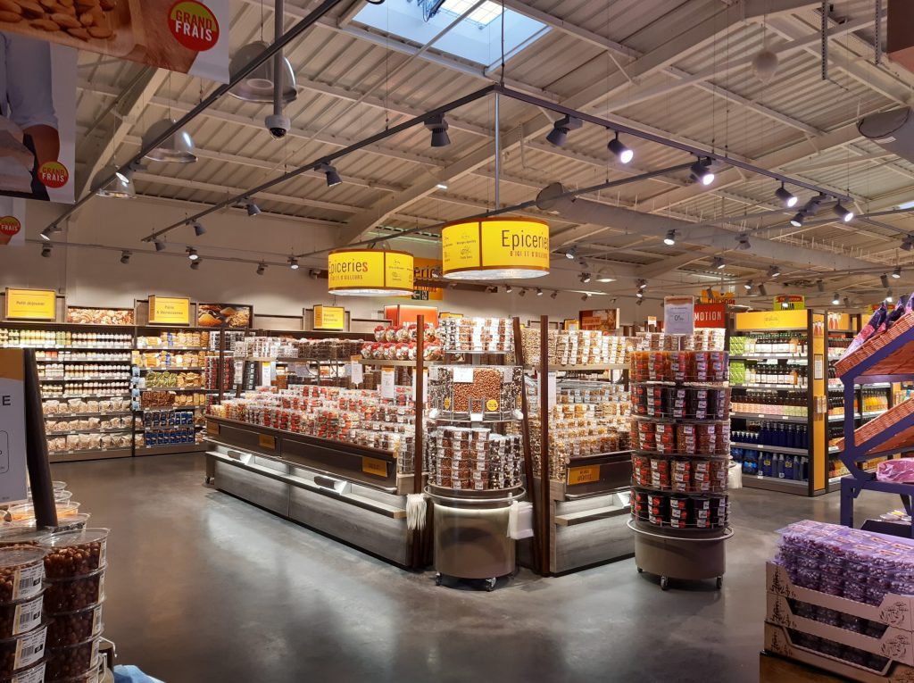 Intérieur du magasin Grand Frais Rouen