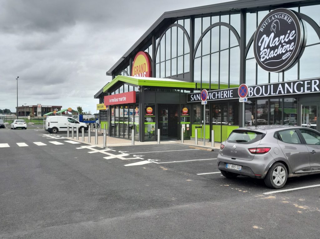 Façade du magasin Grand Frais Sainte Marie des Champs