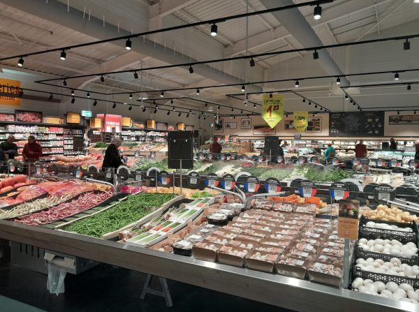 Intérieur du magasin Grand Frais Sainte Marie des Champs