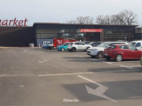 Parking du supermarché Carrefour Abbeville